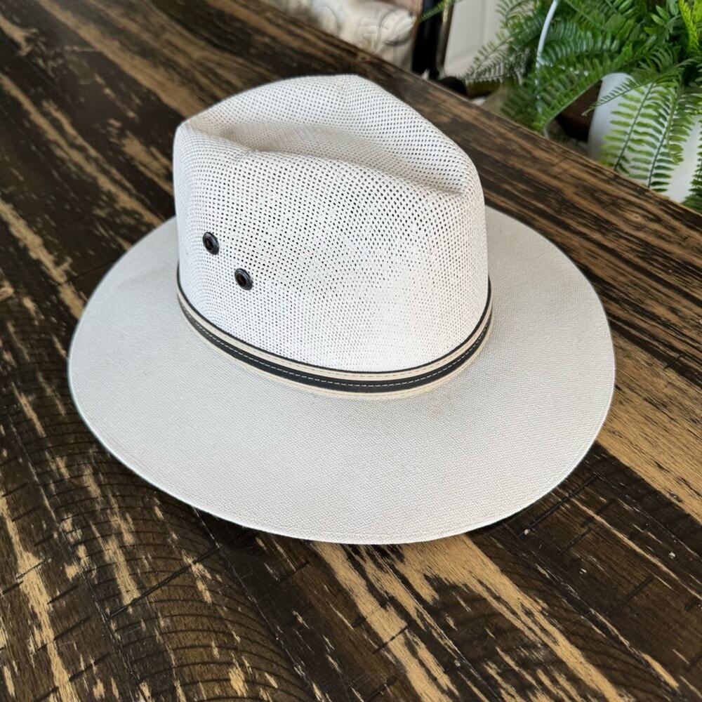 HAT - White Brimmed Country Cowboy Hat - MEDIUM - Picture 10 of 15
